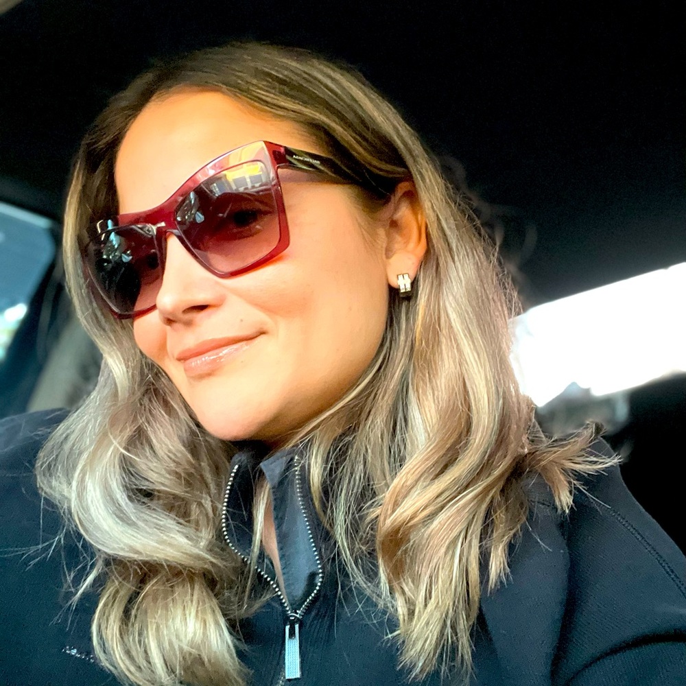 Meet your Posher, Valeria